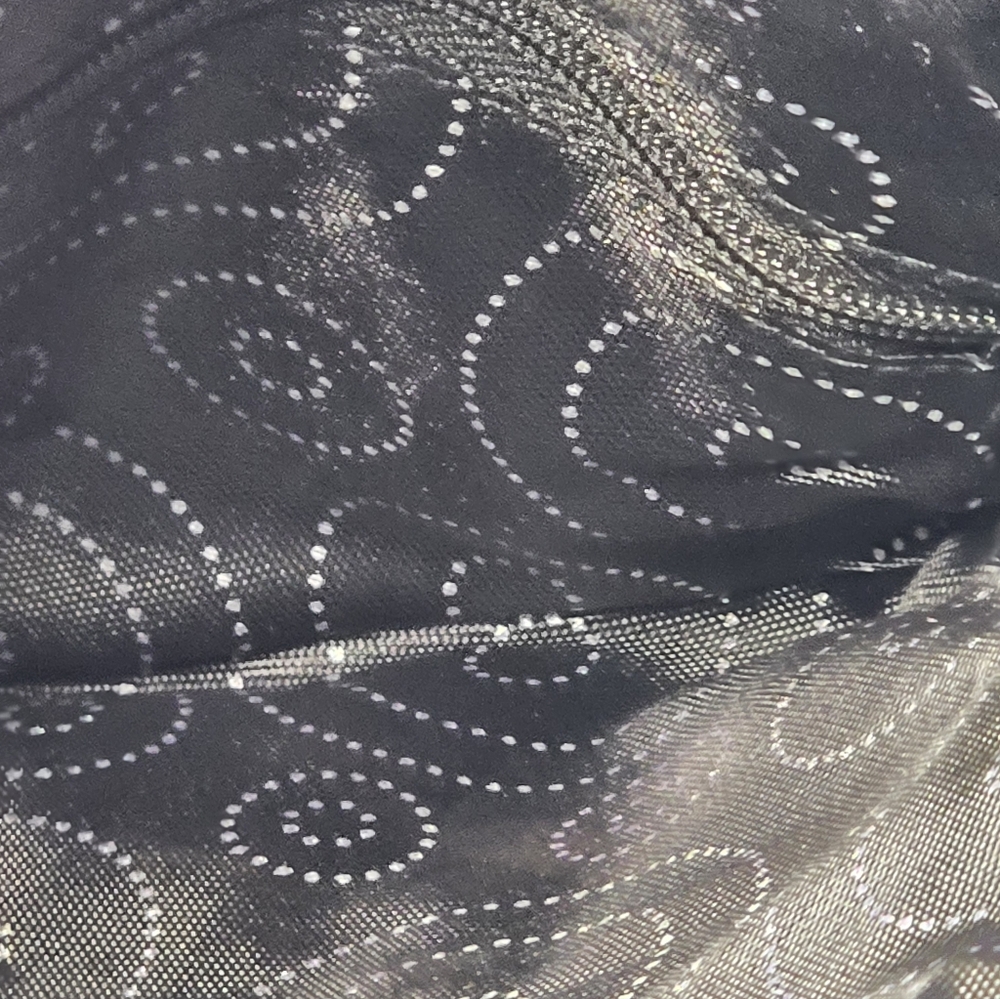 Elegant Black Floral Crossbody Bag - Picture 2 of 7